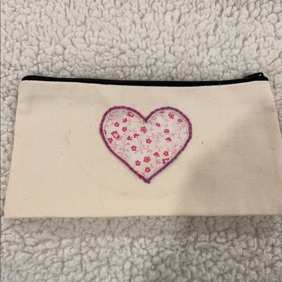Hand crafted Floral Heart Canvas Pouch - Picture 1 of 2